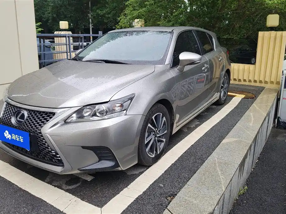 Lexus CT 2018