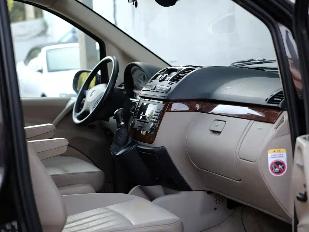 Mercedes-Benz Viano — миниатюра 54