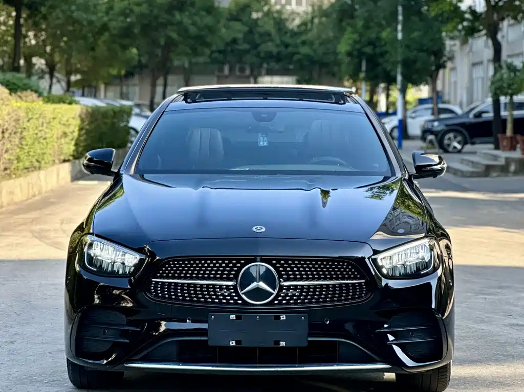 Mercedes-Benz E-Class 2022