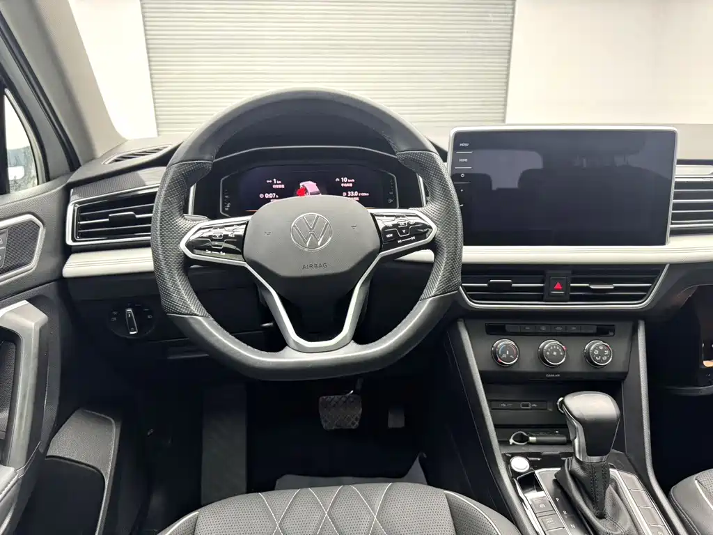 Volkswagen Tiguan L — миниатюра 7
