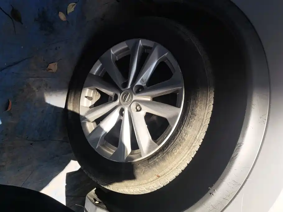Nissan Qashqai — миниатюра 6