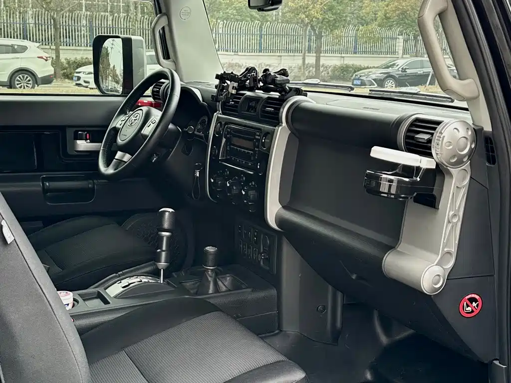 Toyota FJ Cruiser — миниатюра 19