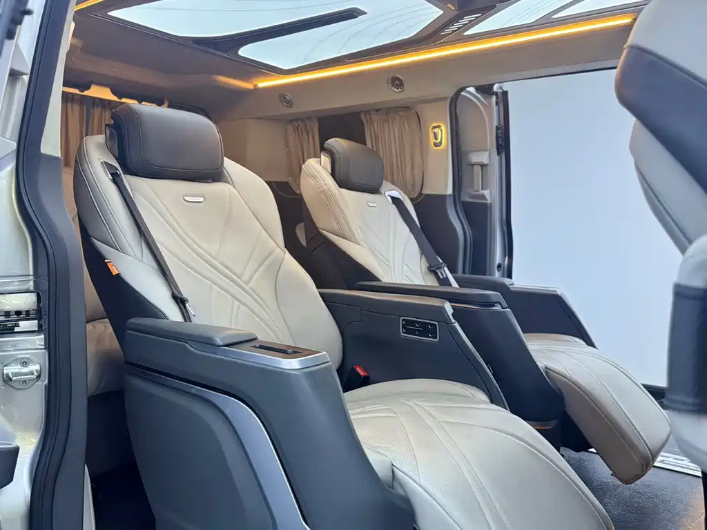 Ford Tourneo — миниатюра 11