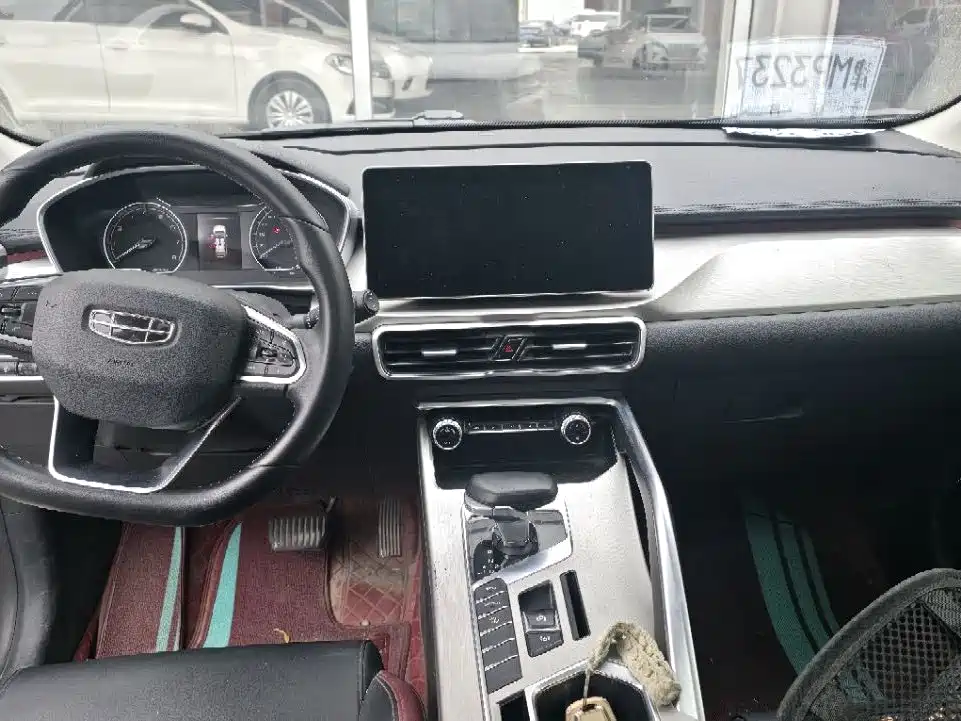 Geely Binyue — миниатюра 7
