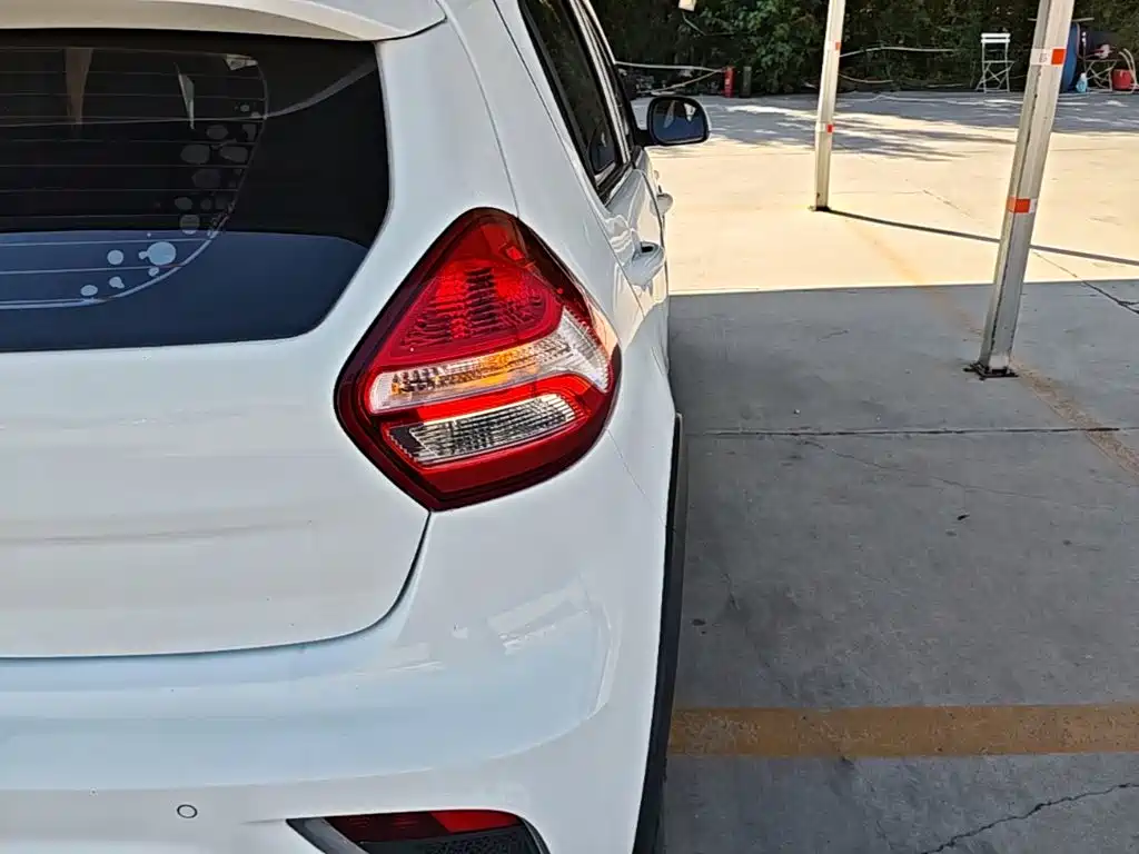 Geely Vision X1 — миниатюра 8