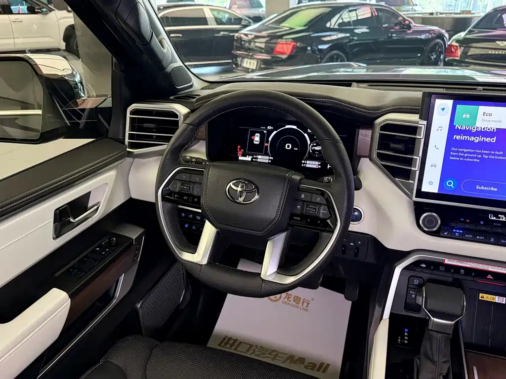 Toyota Sequoia — миниатюра 9
