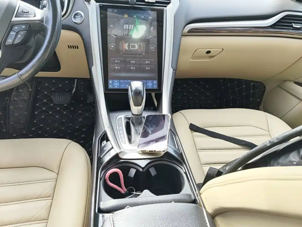 Ford Mondeo — миниатюра 14