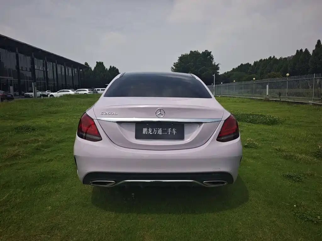 Mercedes-Benz C-Class — миниатюра 6