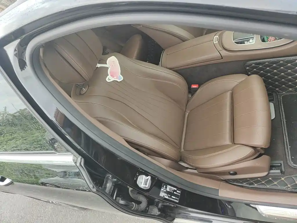 Mercedes-Benz E-Class — миниатюра 25
