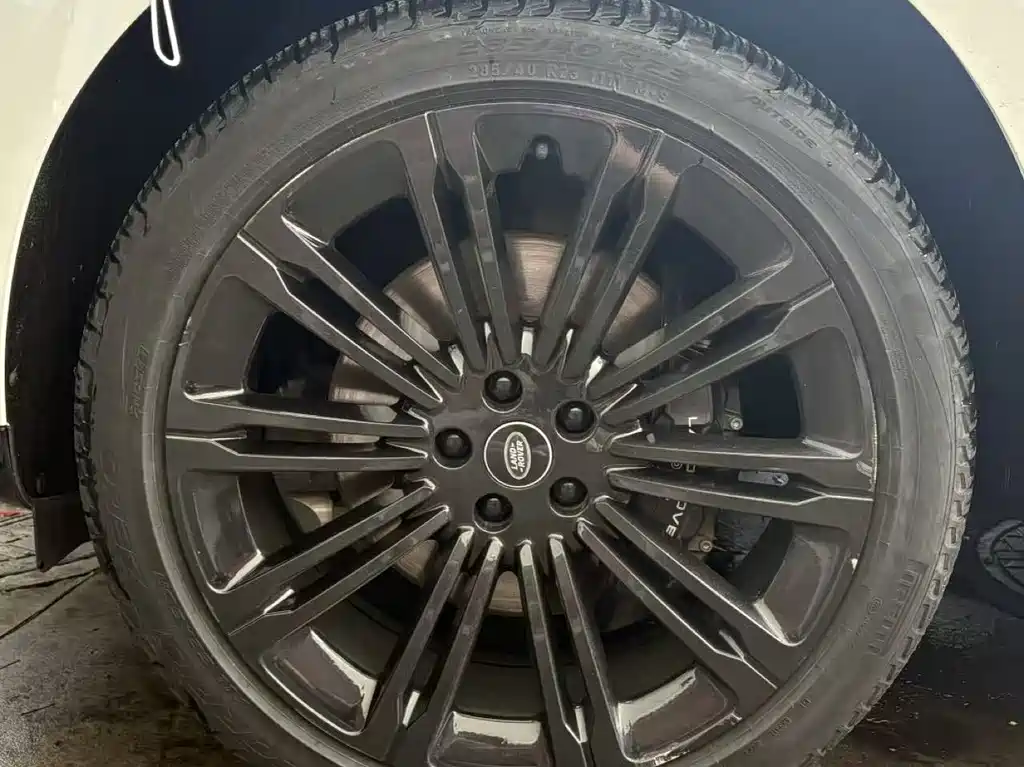 Land Rover Range Rover 2023 3.0 L6 400PS мест Long Wheelbase