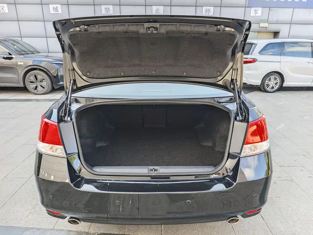 Subaru Legacy 2010 2.5GT Luxury