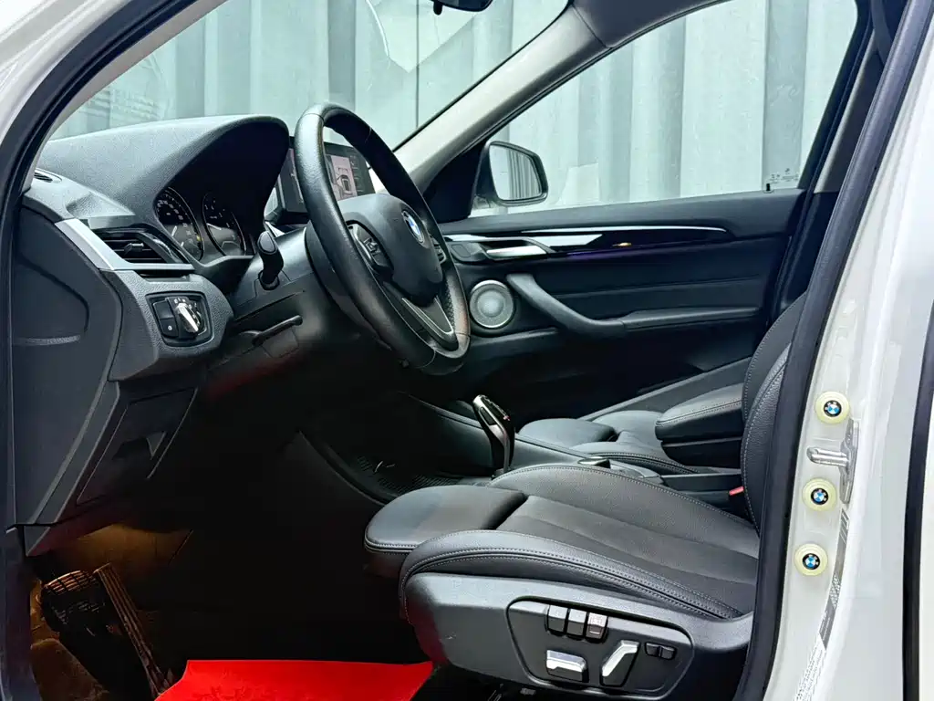 BMW X1 2022 — фото 15