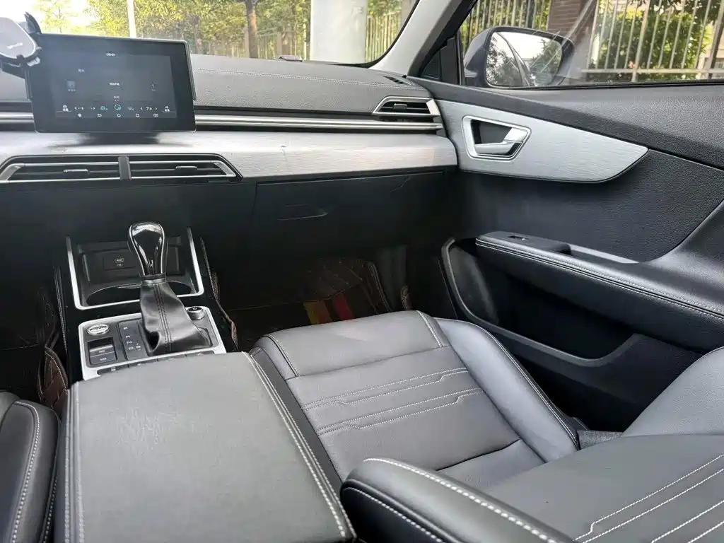 BYD Qin — миниатюра 5