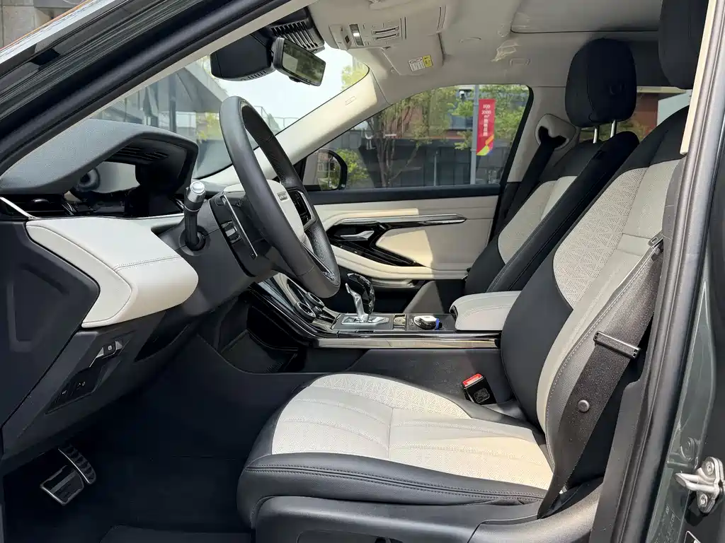 Land Rover Range Rover Evoque 2021 L 249PS R-Dynamic First edition
