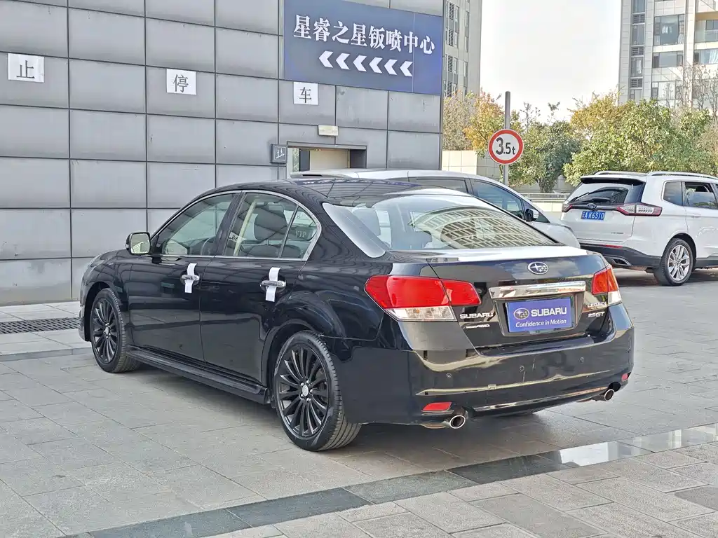 Subaru Legacy 2010 2.5GT Luxury