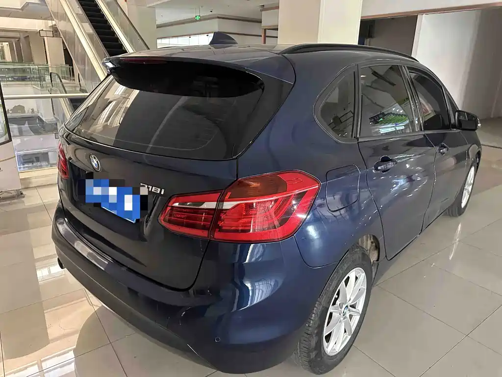 BMW 2 Series Active Tourer — миниатюра 3