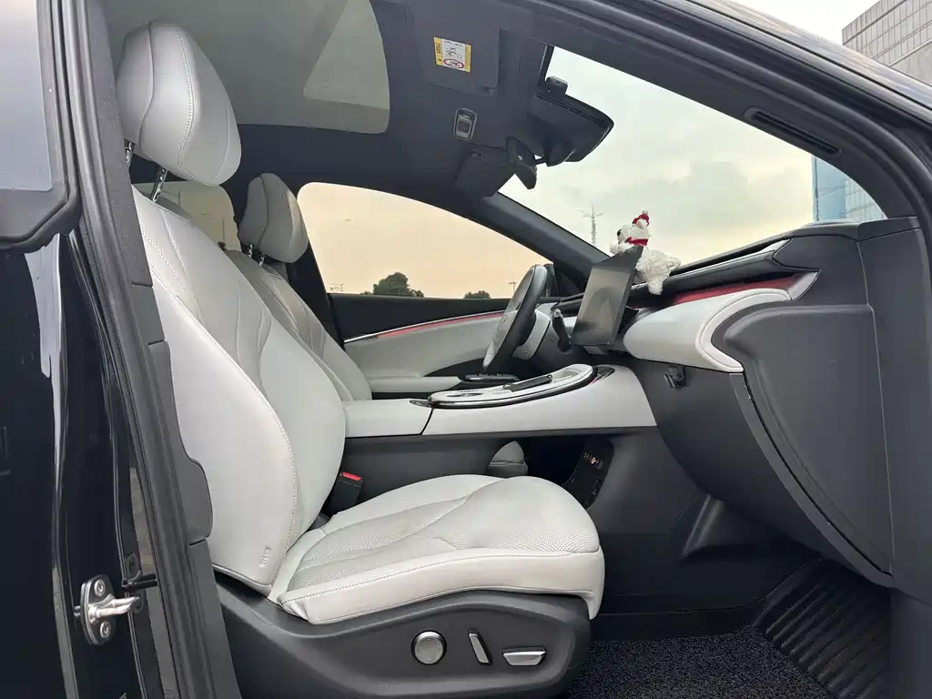 XPeng G7 — миниатюра 11