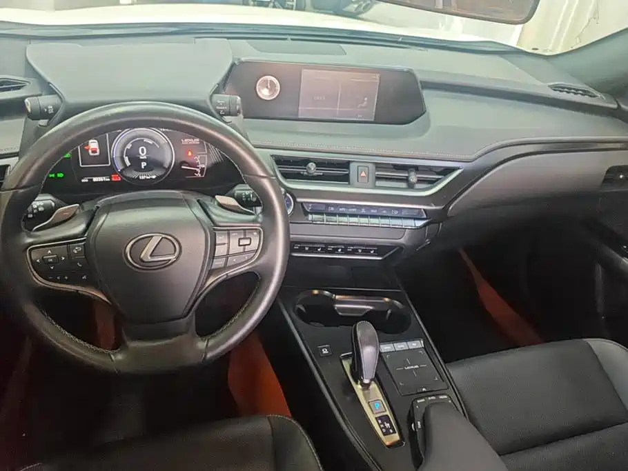 Lexus UX New Energy — миниатюра 12