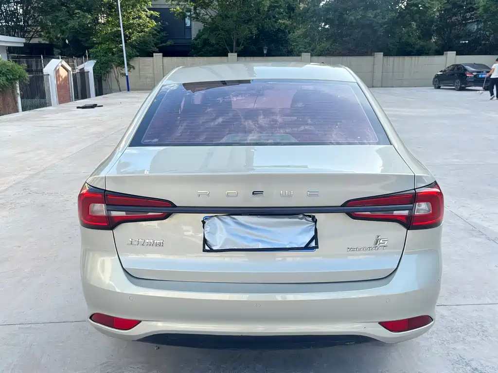 Roewe i5 2020 1.5L MT 4G