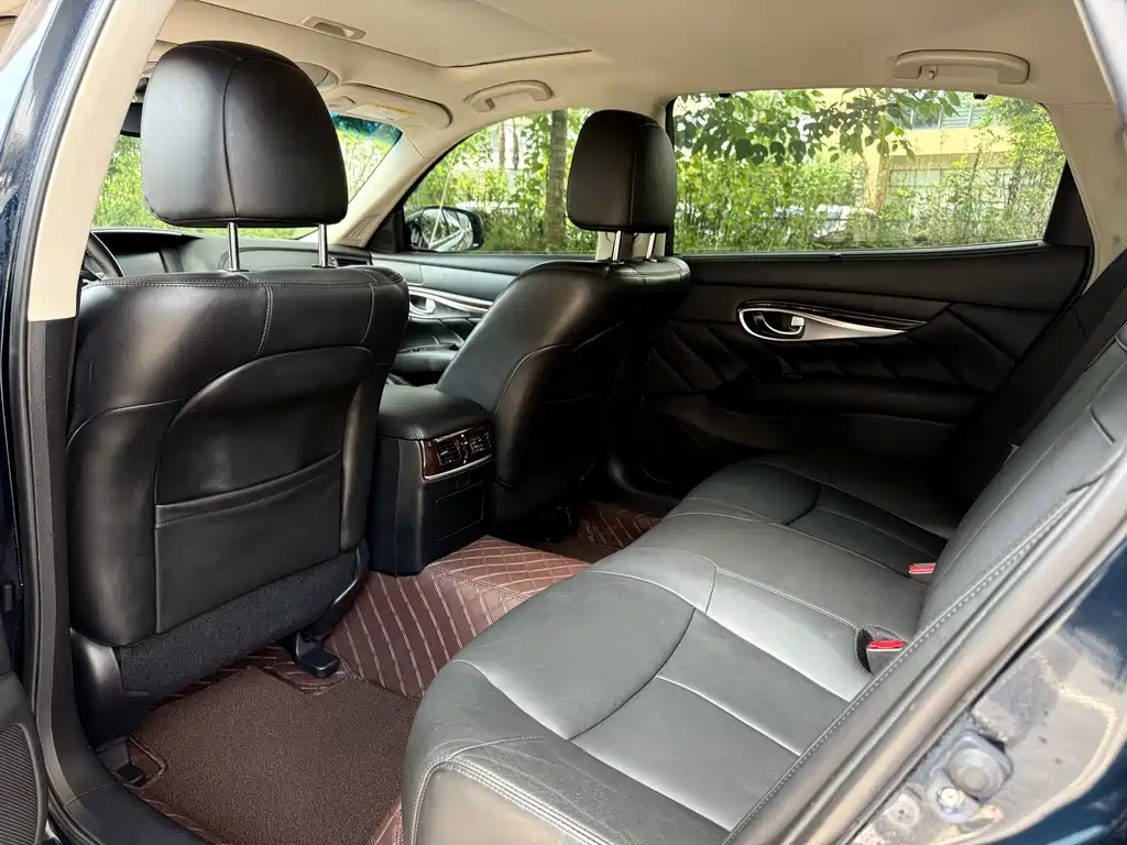 Infiniti Q70 — миниатюра 8