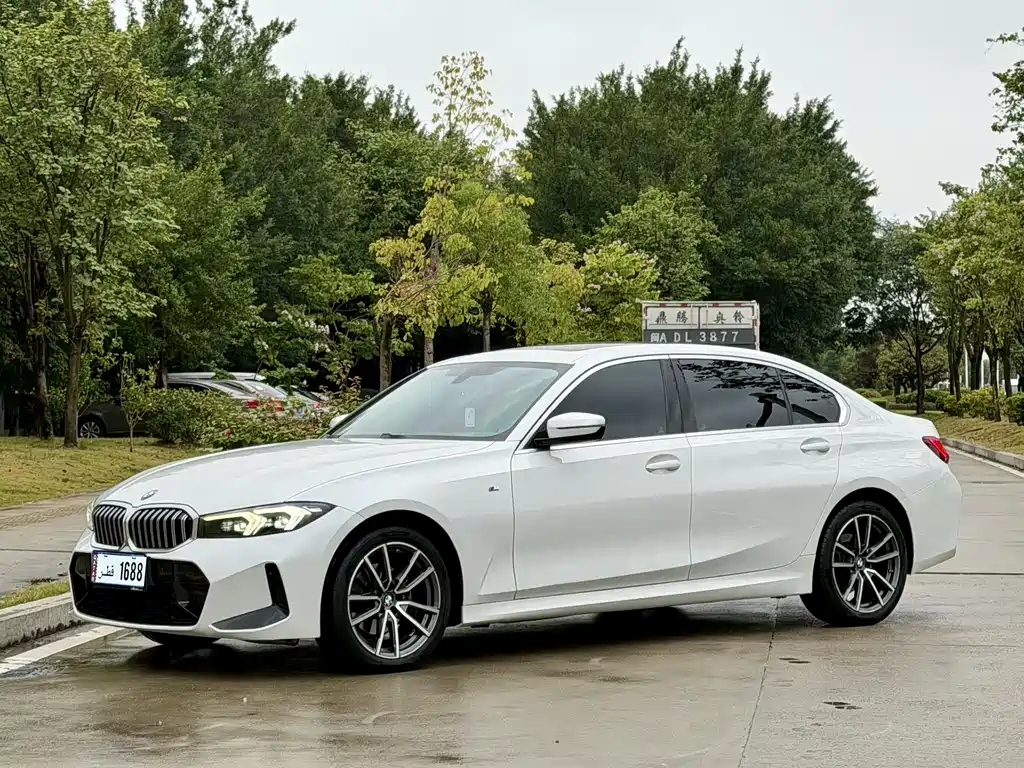 BMW 3 Series 2023
