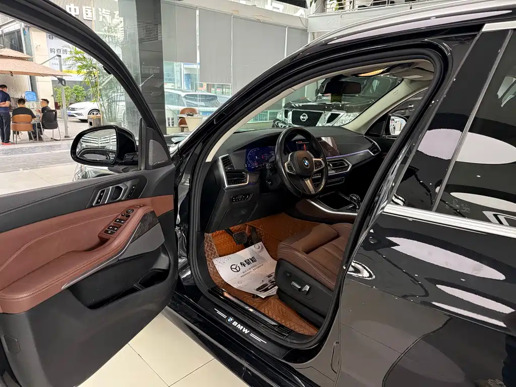 BMW X5 2020 xDrive40i M Sport