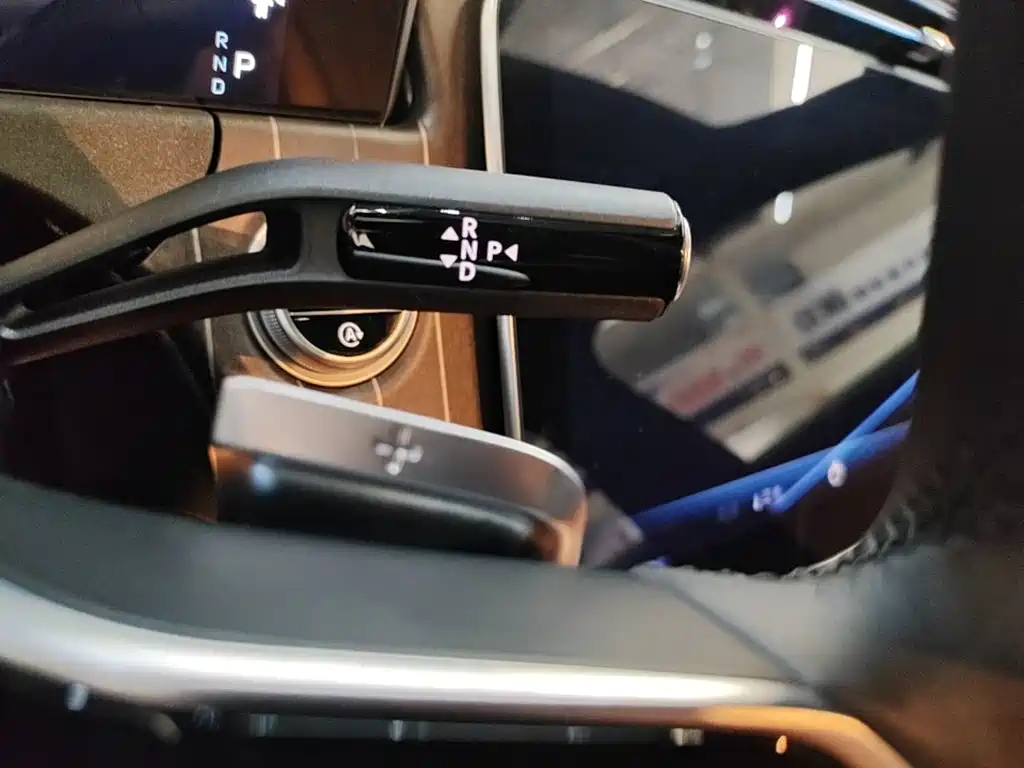 Mercedes-Benz E-Class — миниатюра 14