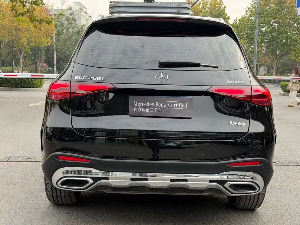 MERCEDES-BENZ GLC