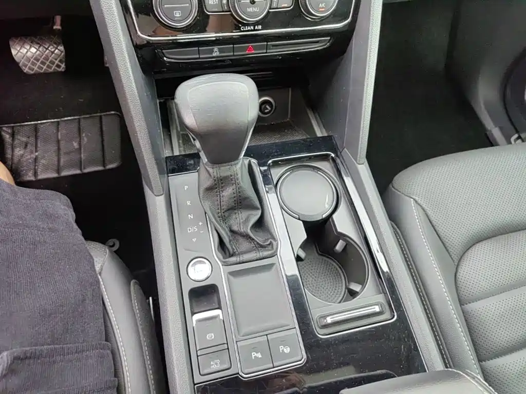 Volkswagen Teramont — миниатюра 14