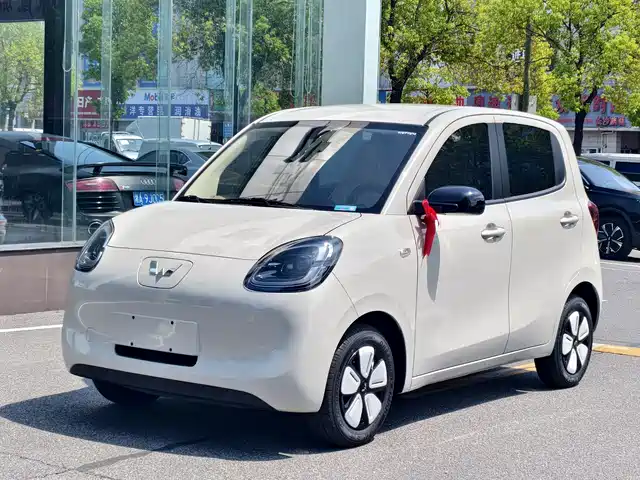 WULING AUTOMOBILE HONGGUANG MINIEV 2025
