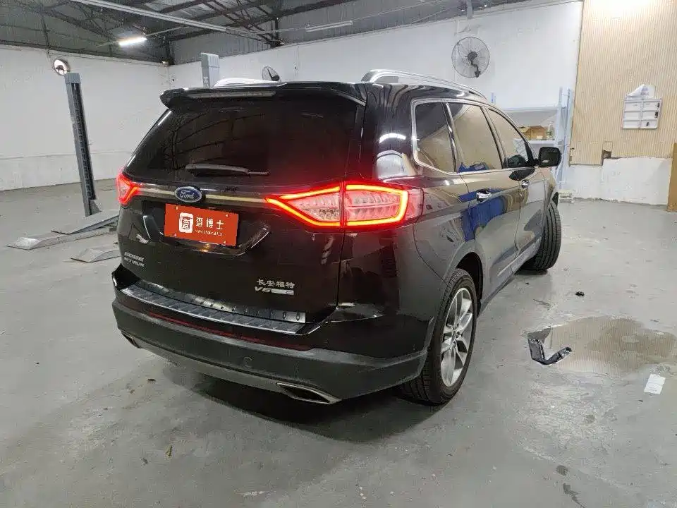 Ford Edge — миниатюра 9