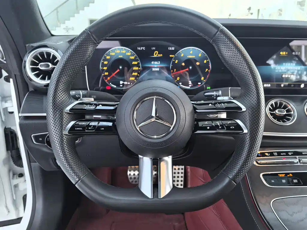 MERCEDES-BENZ E CLASS