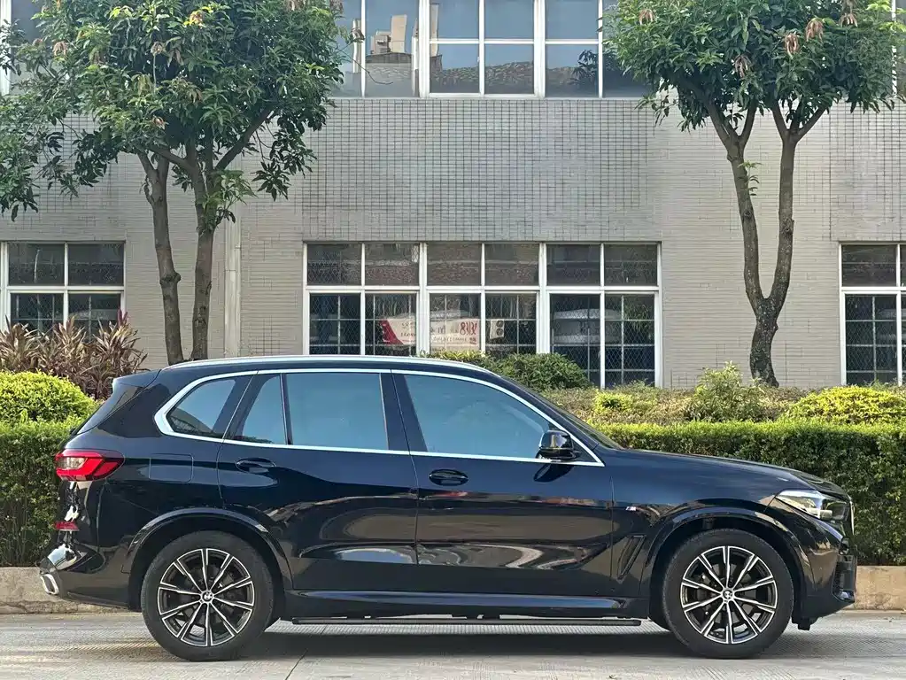 BMW X5 2021 xDrive30i M Sport