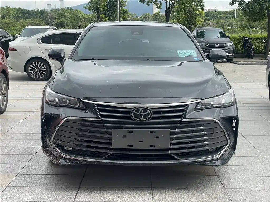 Toyota Avalon — миниатюра 2