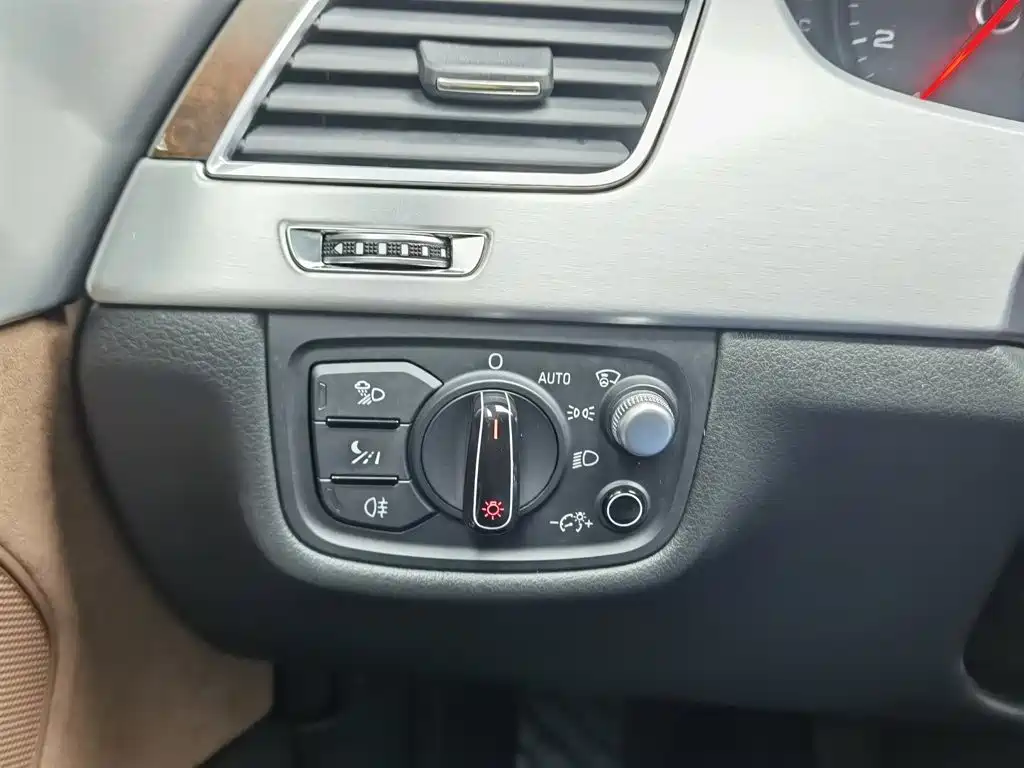 Audi A8 — миниатюра 21