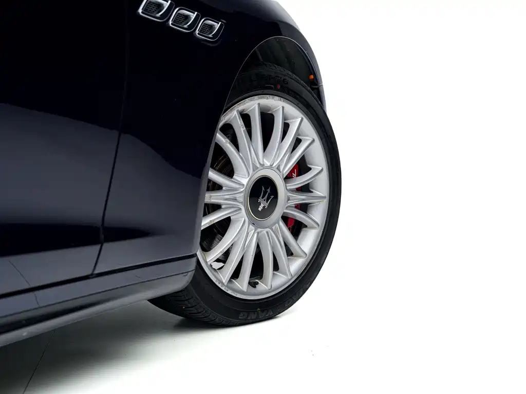 Maserati Quattroporte — миниатюра 7