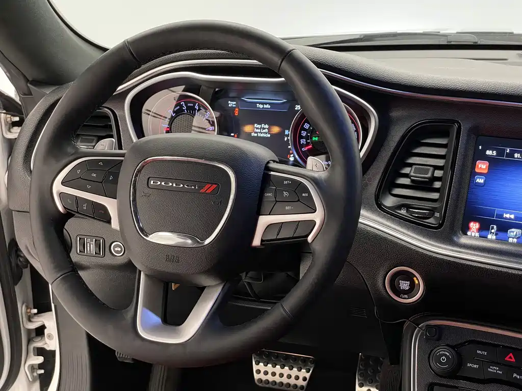 Dodge Challenger — миниатюра 20