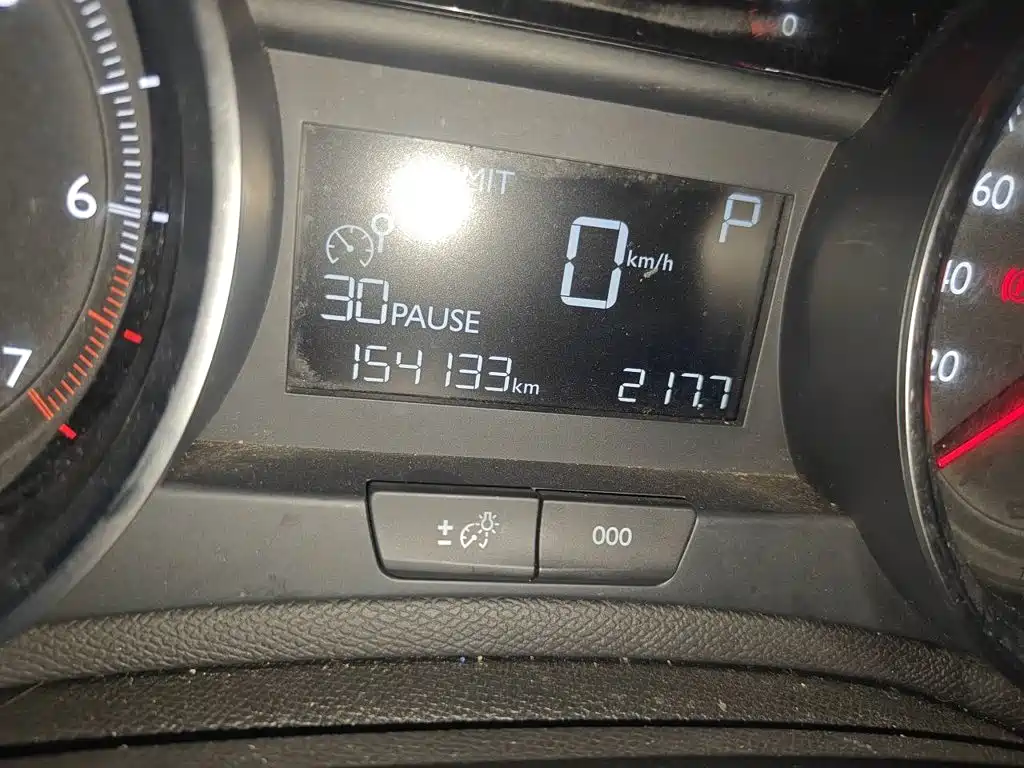 Peugeot 408 — миниатюра 13