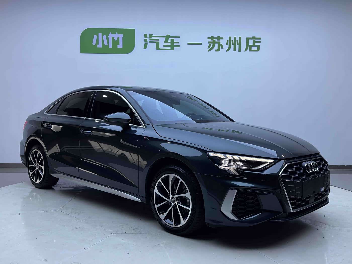 Audi A3 1.4 л 2023 г. Серебристо-серый, пробег 28000 км