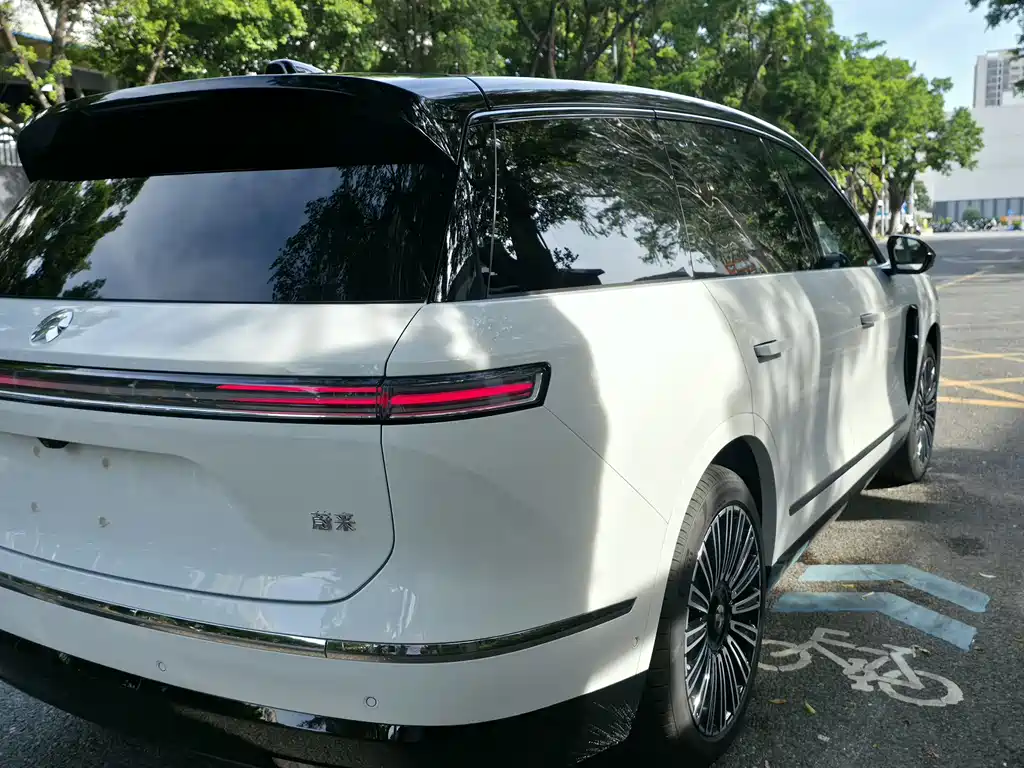 NIO ES8 2026 мест Executive Luxury