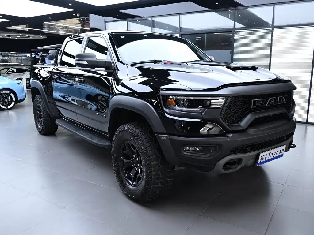 Ram Trucks 2023 6.2T AT
