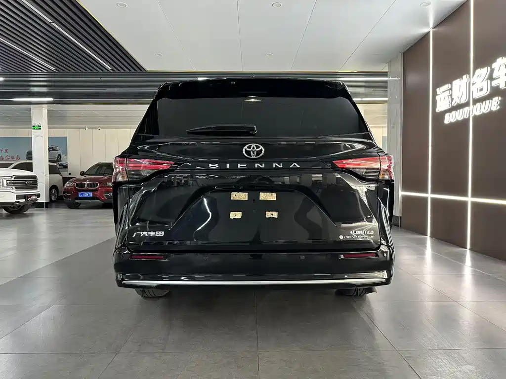 TOYOTA SIENNA