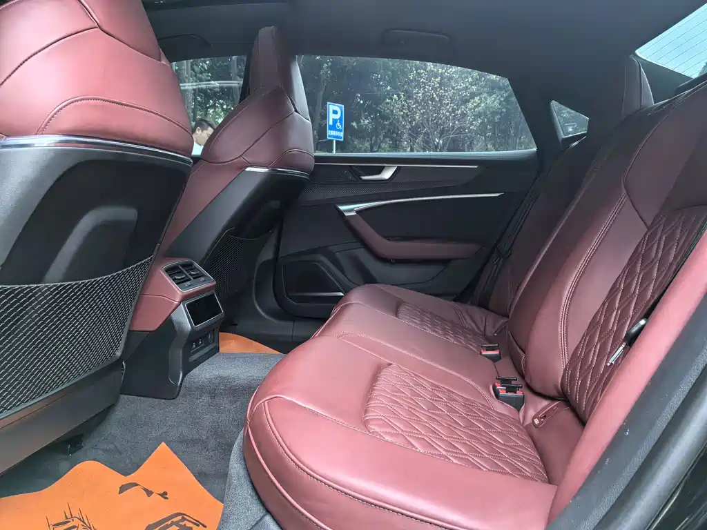Audi A7L — миниатюра 5