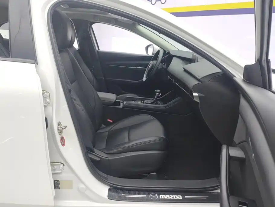 Mazda 3 Axela — миниатюра 8