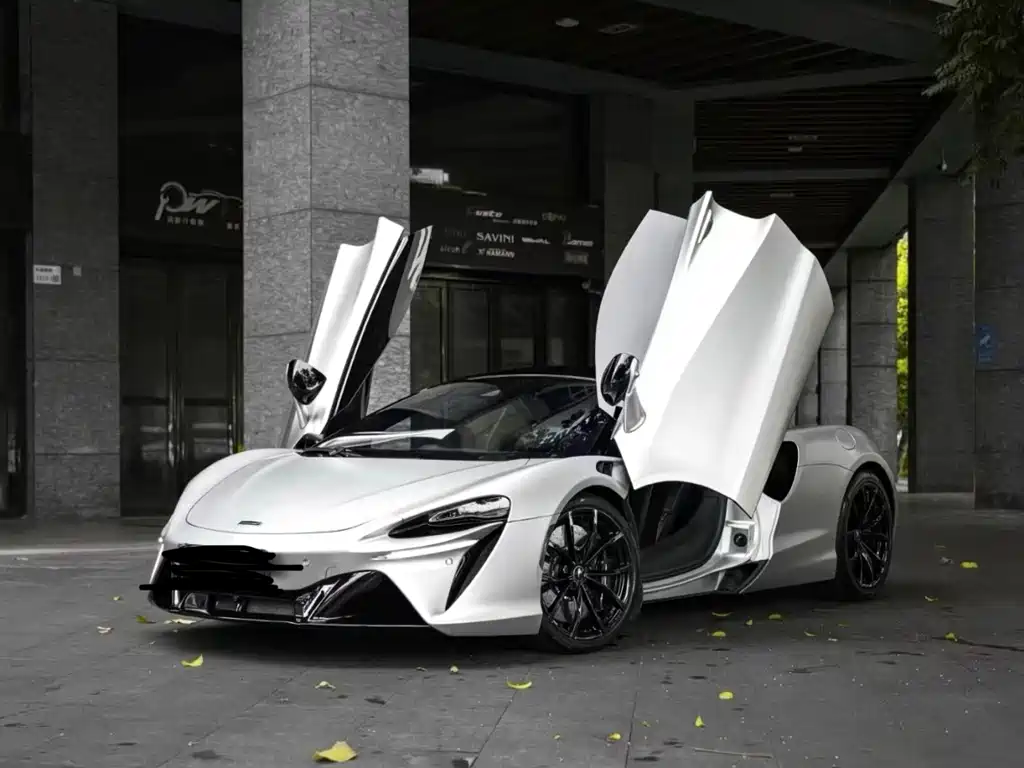 McLaren Artura — миниатюра 2