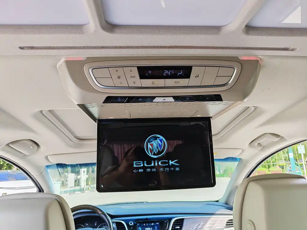 Buick GL8 — миниатюра 9