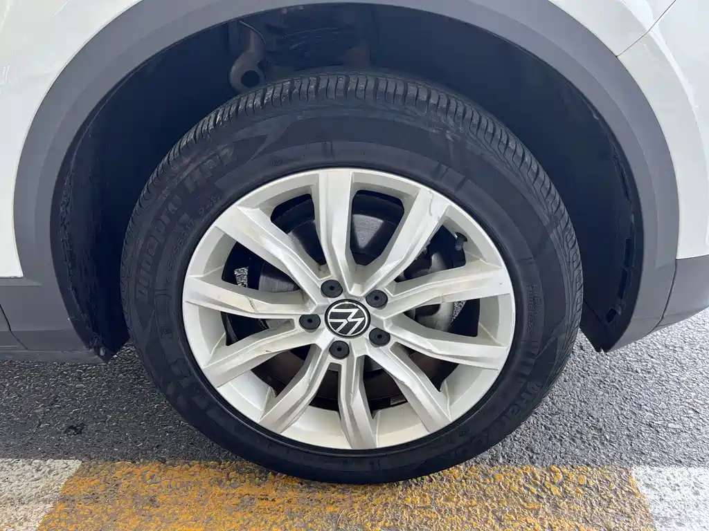 Volkswagen T-Roc — миниатюра 13