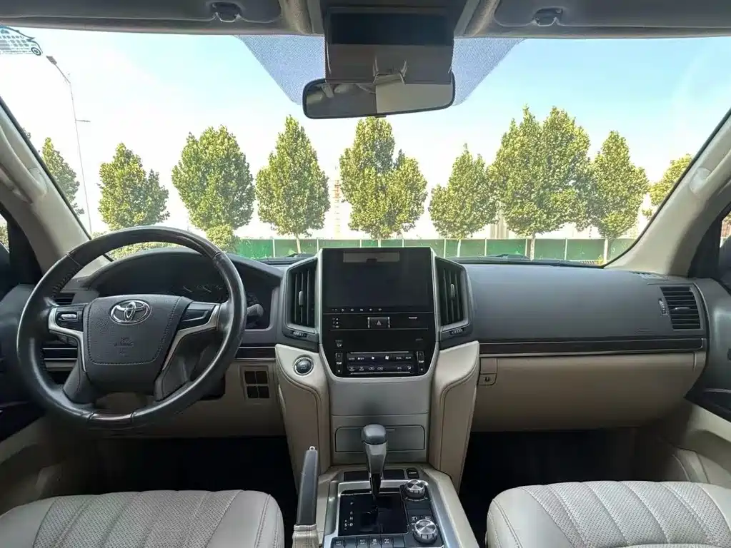 Toyota Land Cruiser — миниатюра 5