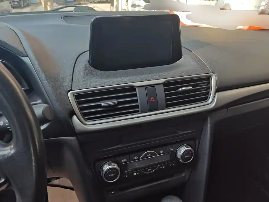 Mazda 3 Axela — миниатюра 13