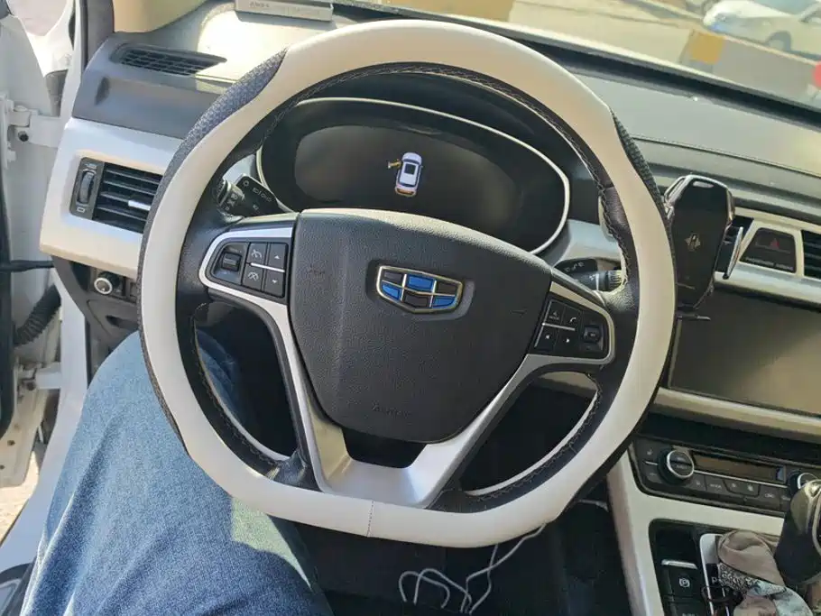 Geely Boyue — миниатюра 15